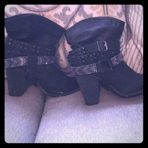 Not Rated GUC Black boots